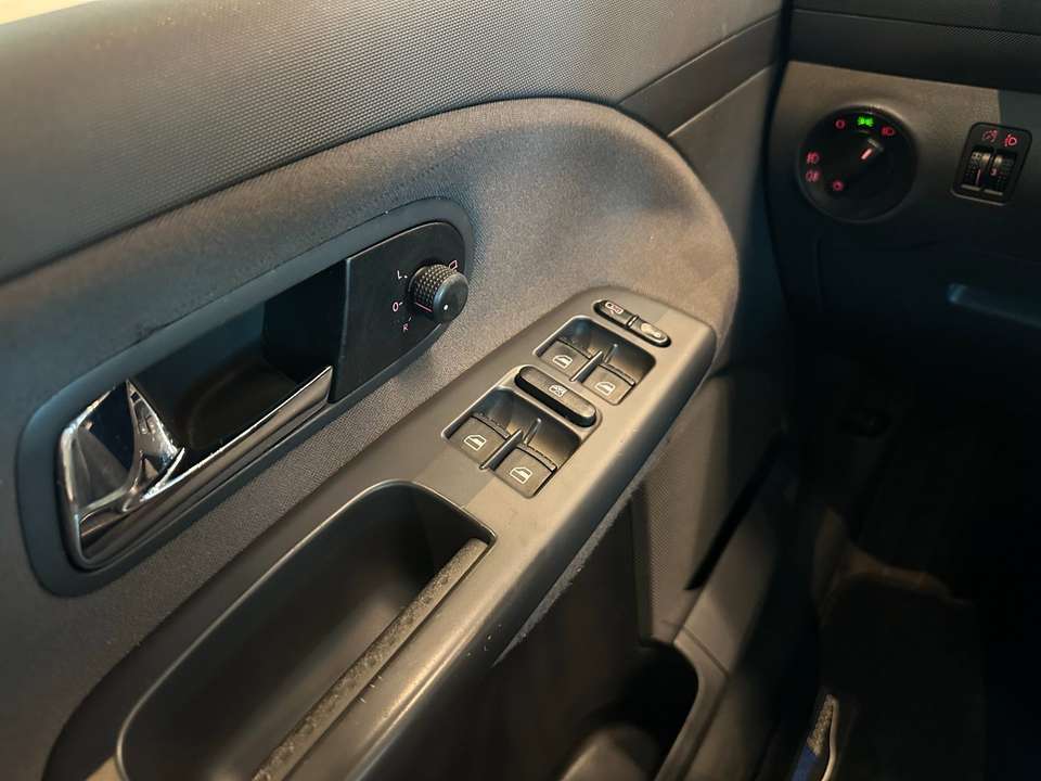 SEAT Alhambra - Imagem 18