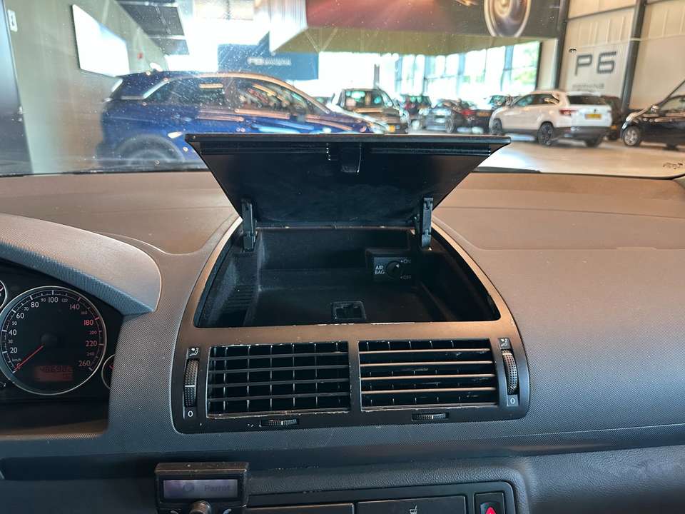 SEAT Alhambra - Imagem 20