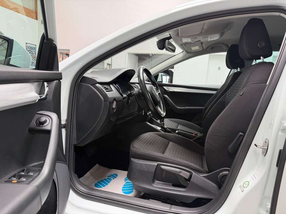Skoda Octavia - Imagem 8