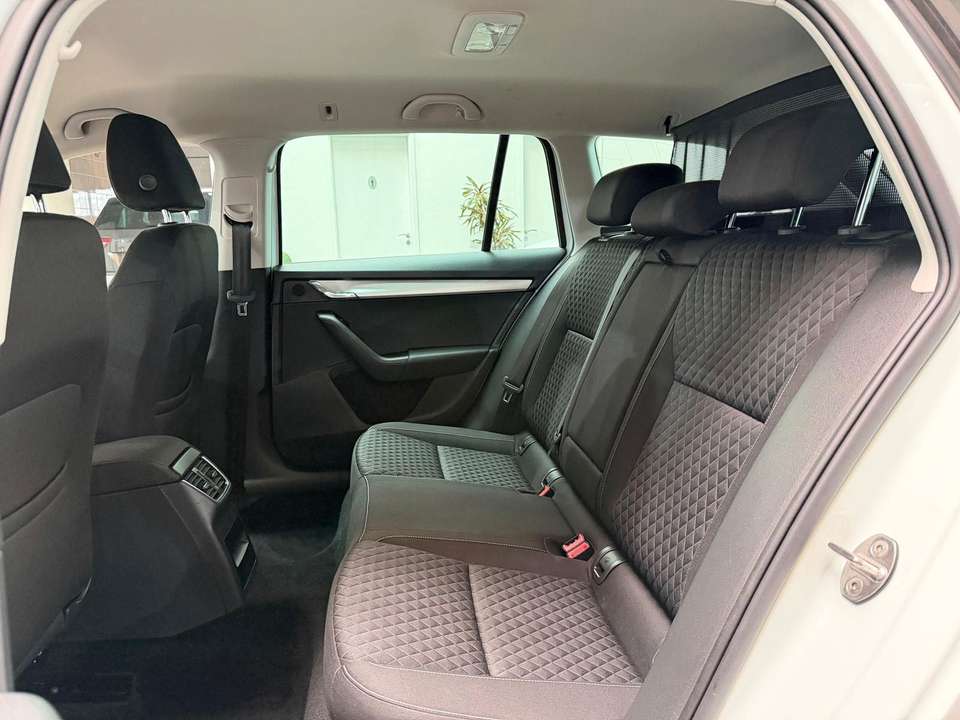 Skoda Octavia - Imagem 9
