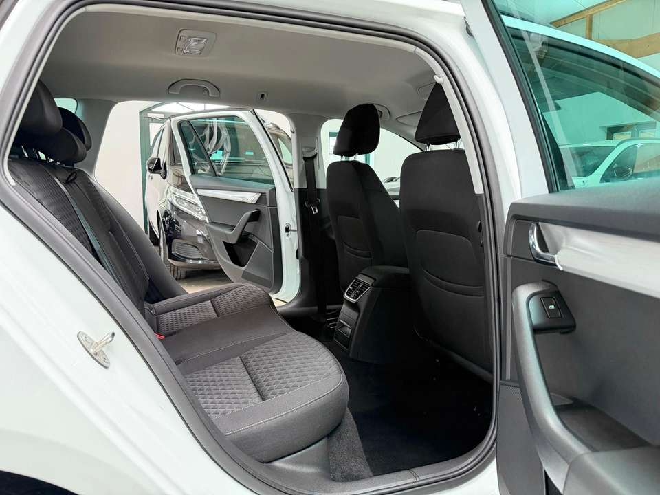 Skoda Octavia - Imagem 11