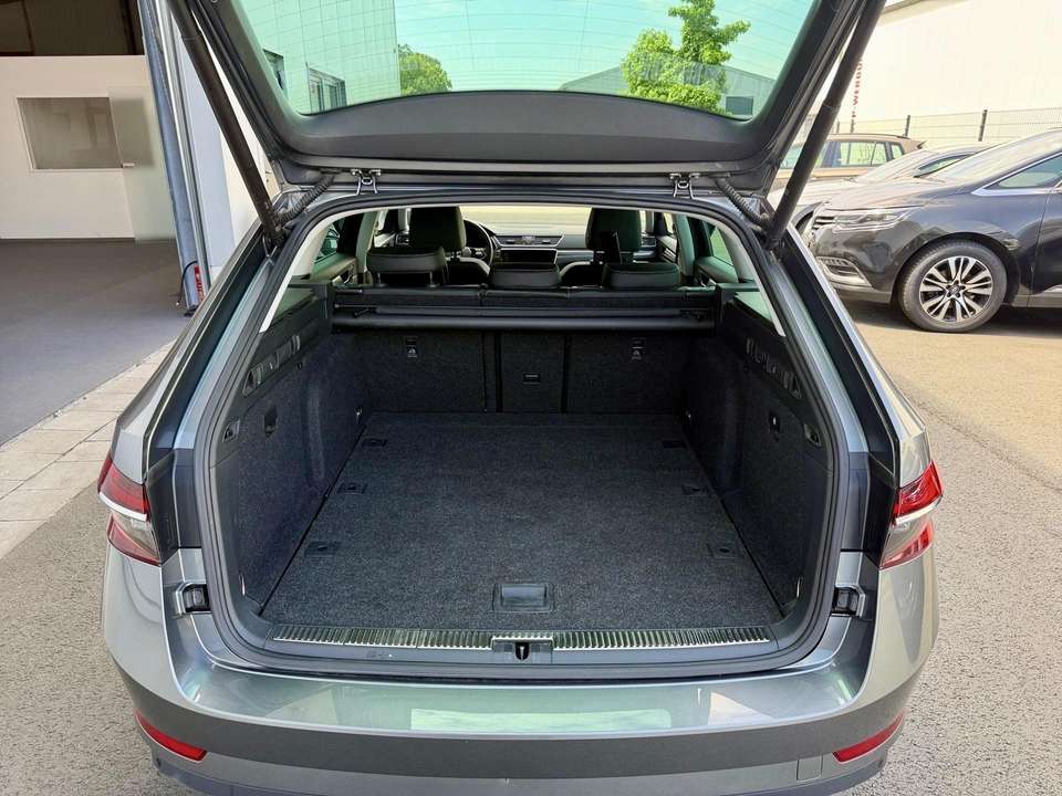 Skoda Superb - Imagem 13