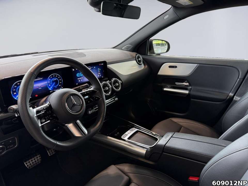 Mercedes-Benz EQA 300 - Imagem 11