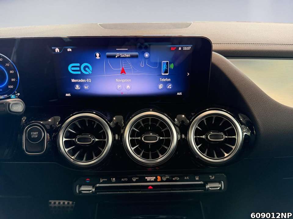 Mercedes-Benz EQA 300 - Imagem 12