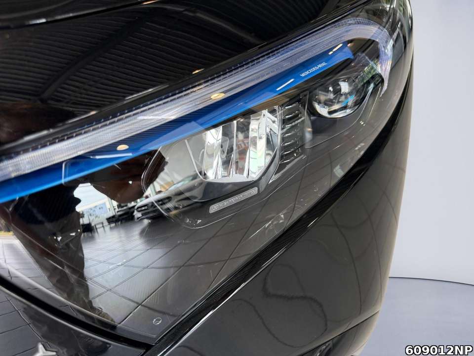 Mercedes-Benz EQA 300 - Imagem 13