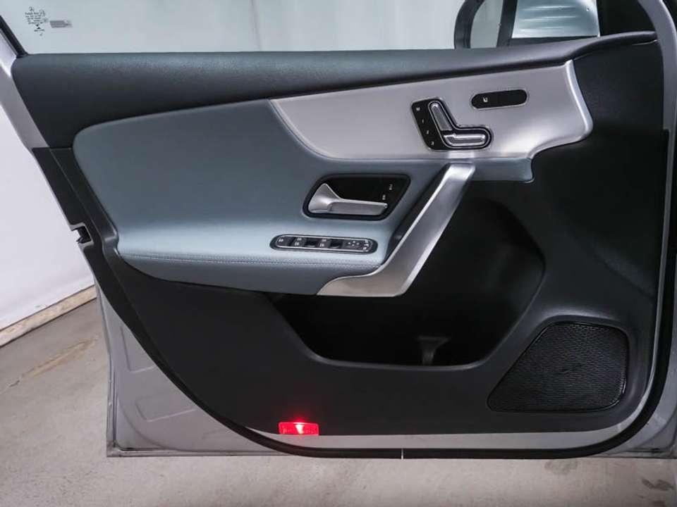 Mercedes-Benz A 35 AMG - Imagem 6