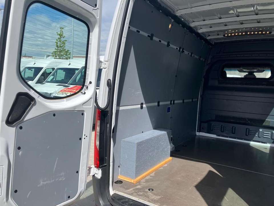 Mercedes-Benz Sprinter - Imagem 11