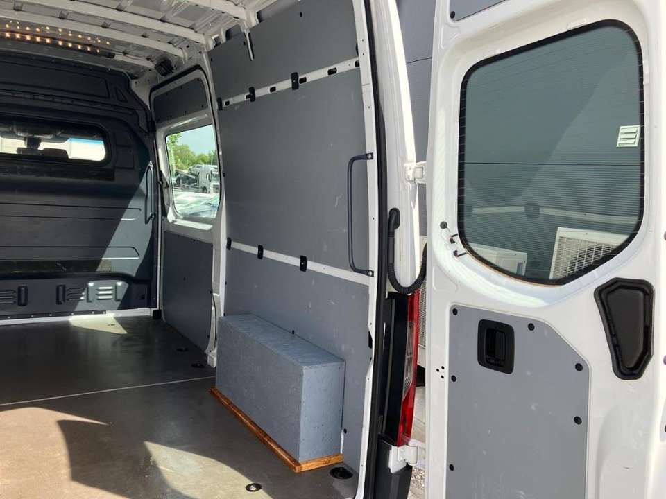 Mercedes-Benz Sprinter - Imagem 12