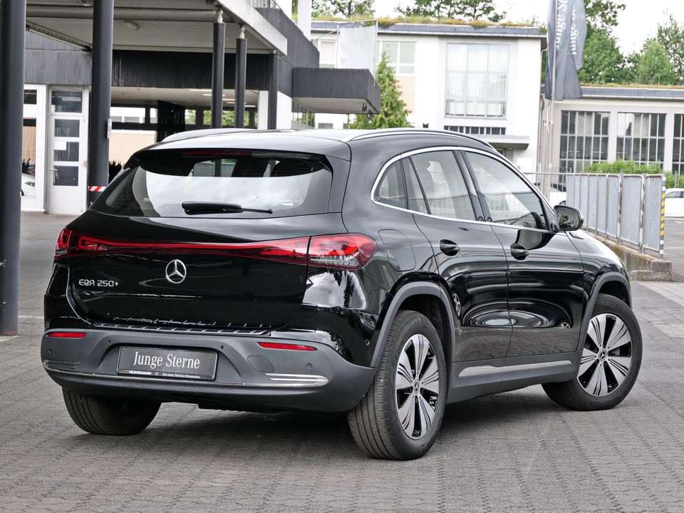 Mercedes-Benz EQA 250 - Imagem 3
