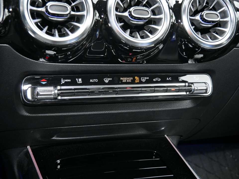 Mercedes-Benz EQA 250 - Imagem 12