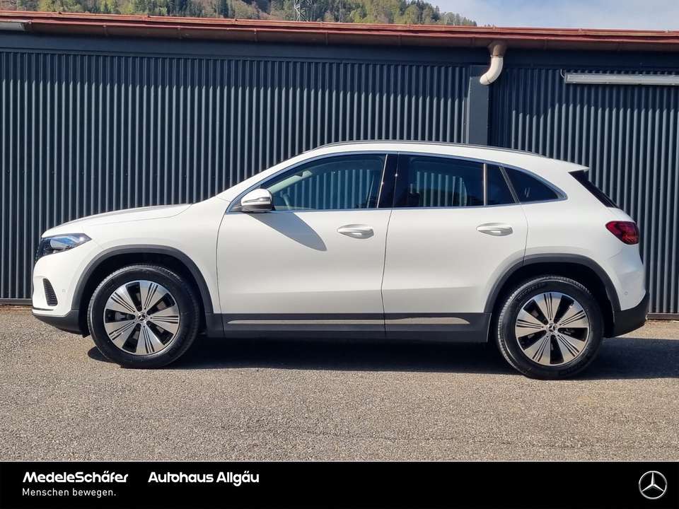 Mercedes-Benz EQA 250 - Imagem 9