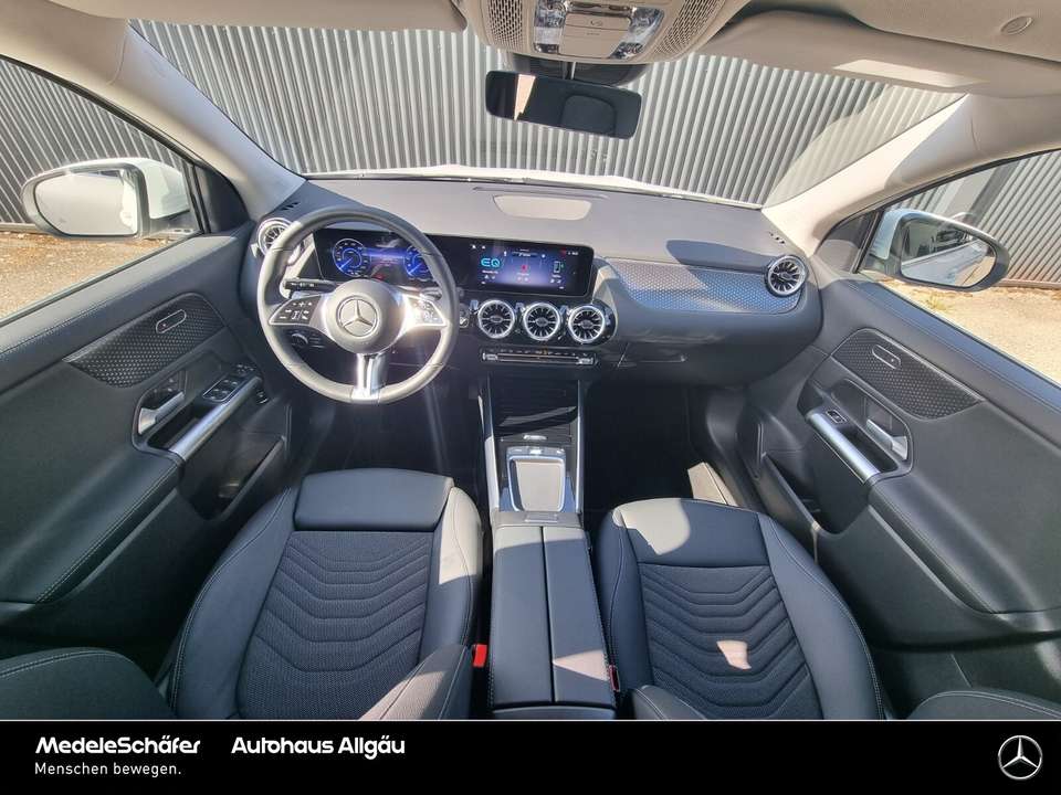 Mercedes-Benz EQA 250 - Imagem 13