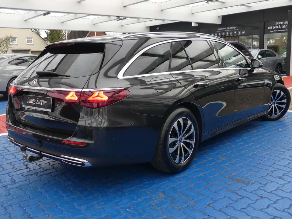 Mercedes-Benz E 220 - Imagem 4