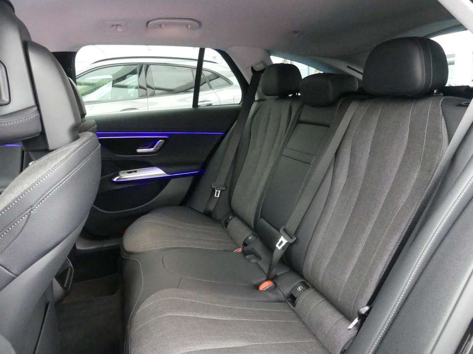 Mercedes-Benz E 220 - Imagem 10