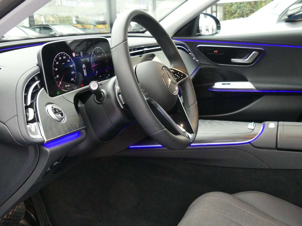 Mercedes-Benz E 220 - Imagem 13
