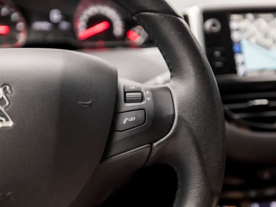 Peugeot 208 - Imagem 18