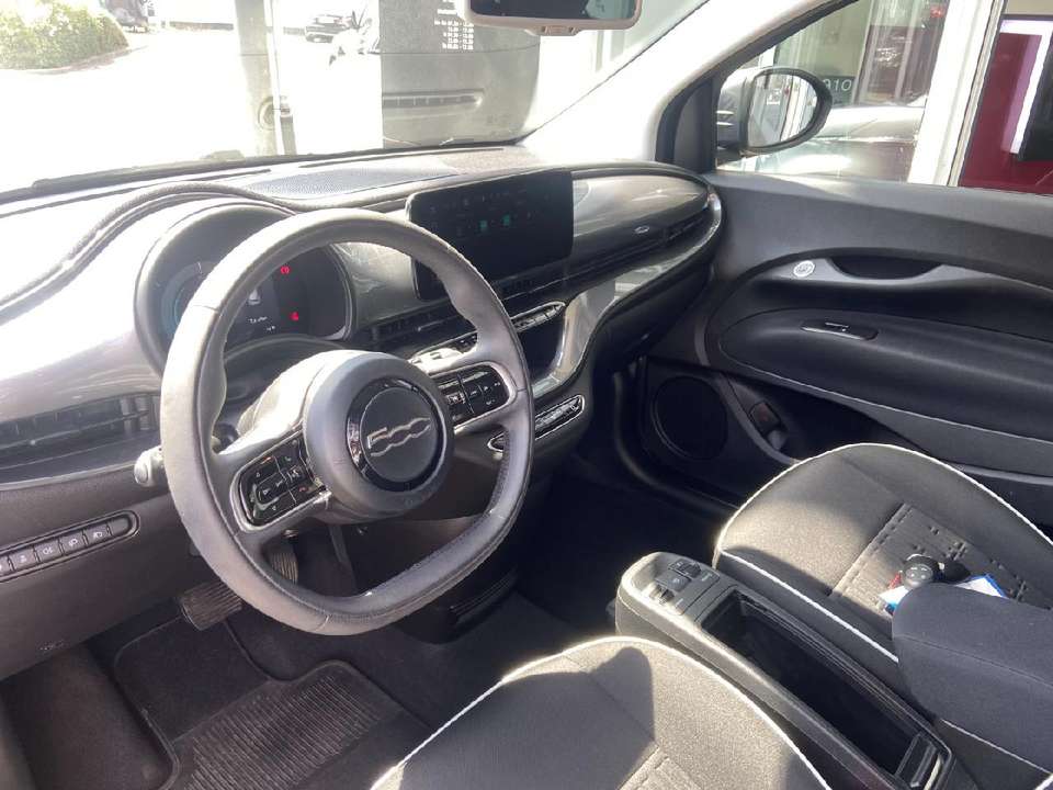 Fiat 500e - Imagem 6