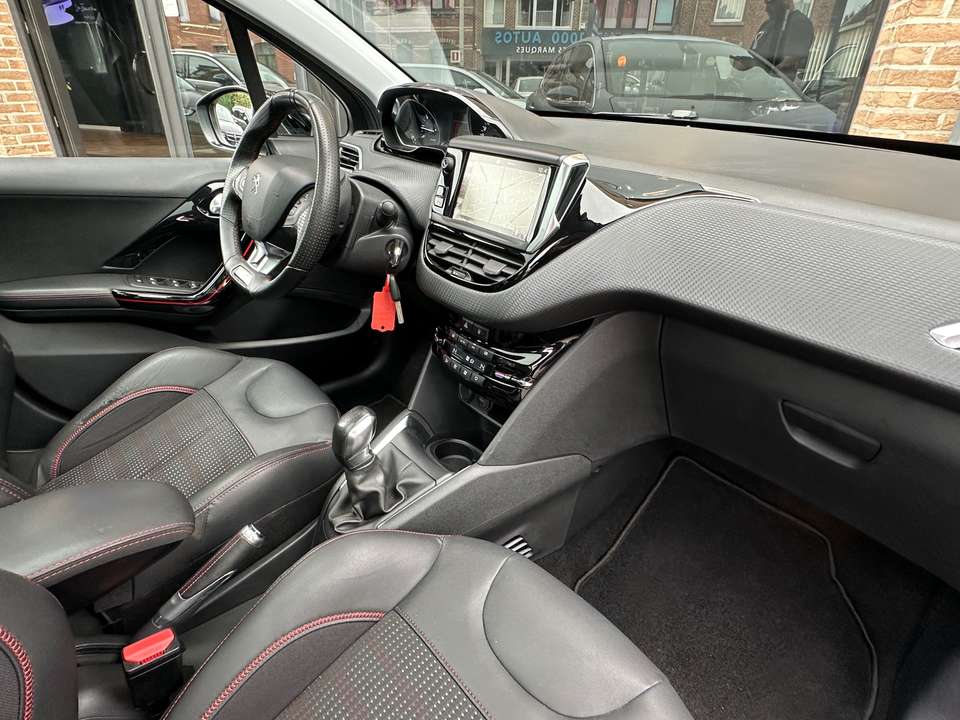 Peugeot 208 - Imagem 14