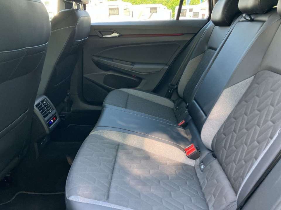 Volkswagen Golf Variant - Imagem 11