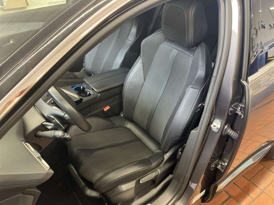 Peugeot 3008 - Imagem 8