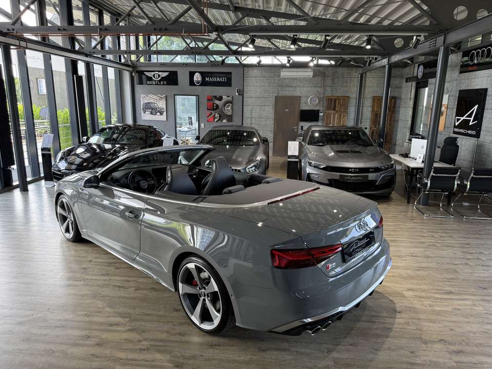 Audi S5 - Imagem 7