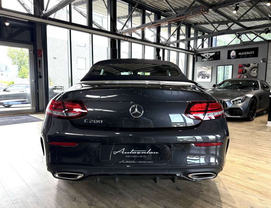Mercedes-Benz C 200 - Imagem 9