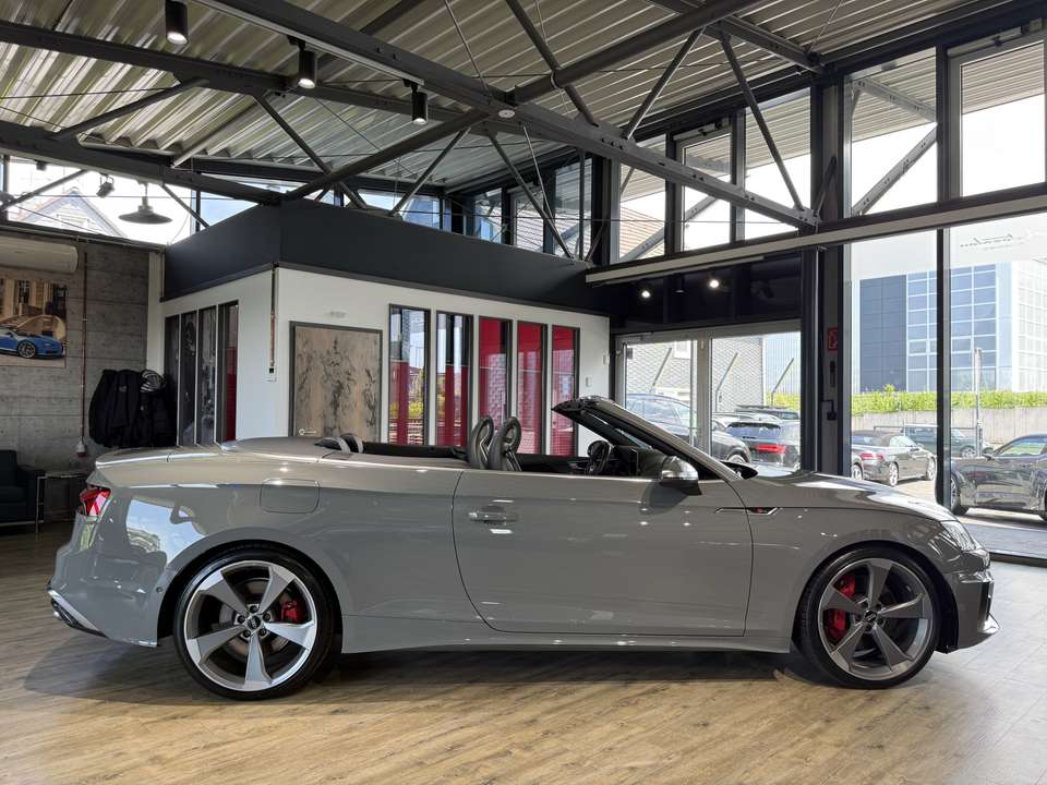 Audi S5 - Imagem 12