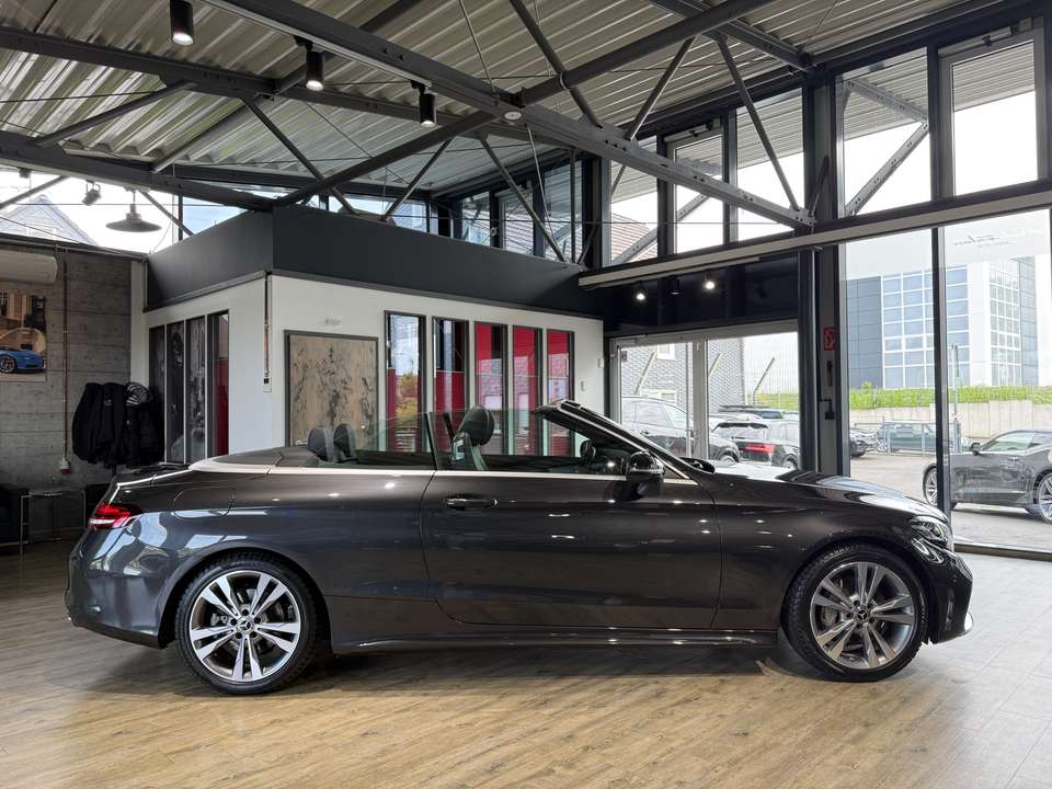 Mercedes-Benz C 200 - Imagem 12