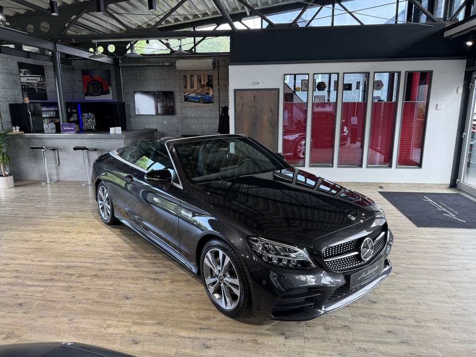 Mercedes-Benz C 200 - Imagem 14