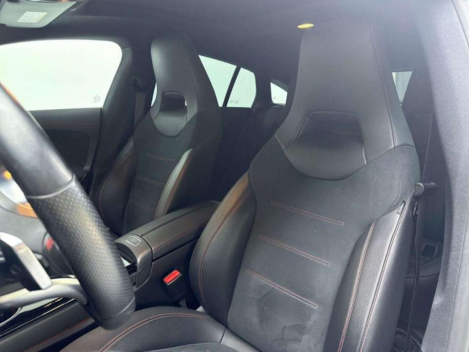 Mercedes-Benz CLA 220 - Imagem 8