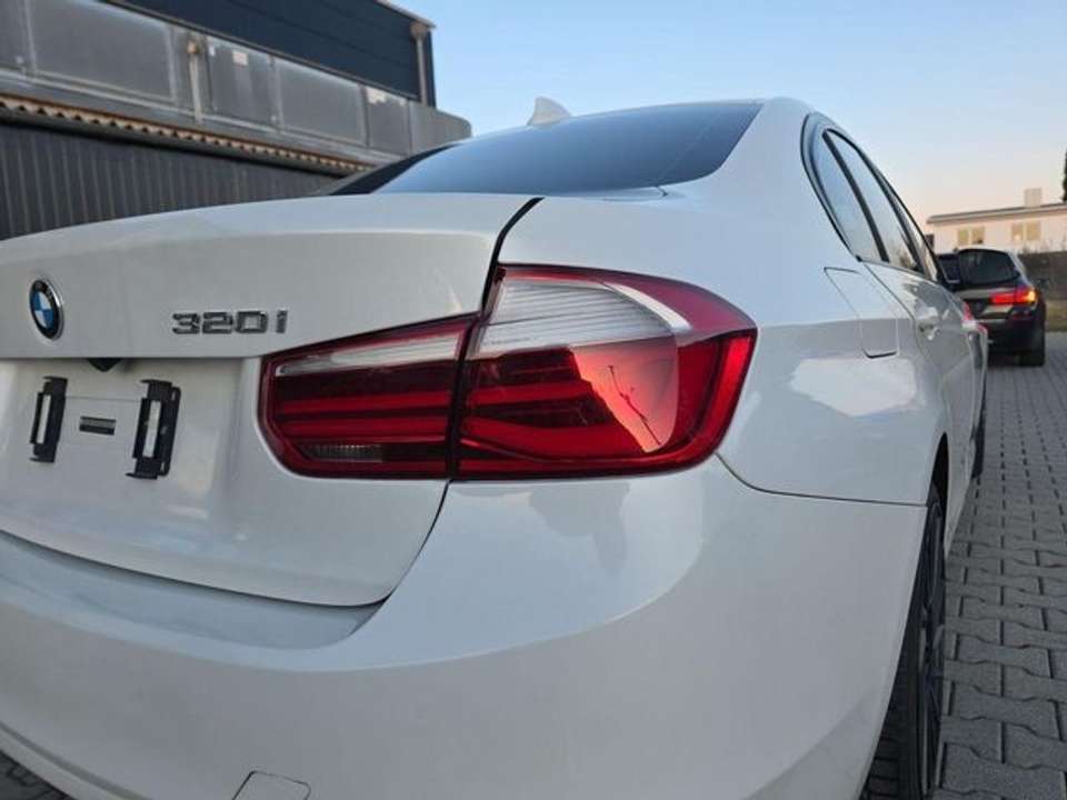 BMW 320 - Imagem 10