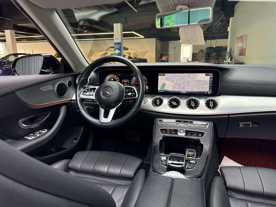 Mercedes-Benz E 220 - Imagem 9