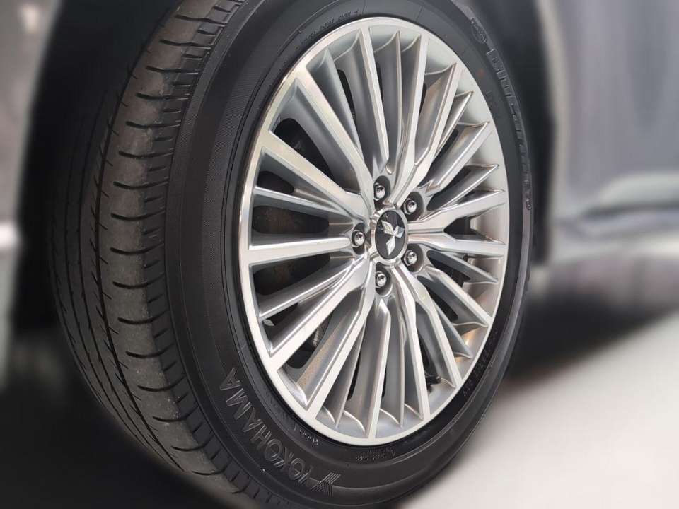 Mitsubishi Outlander - Imagem 8