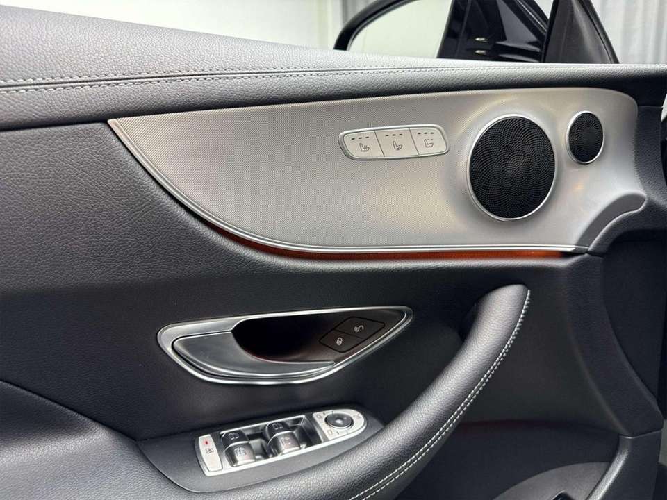Mercedes-Benz E 220 - Imagem 11