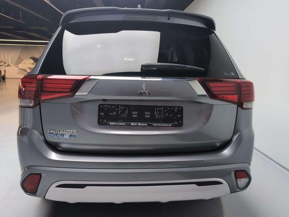 Mitsubishi Outlander - Imagem 11