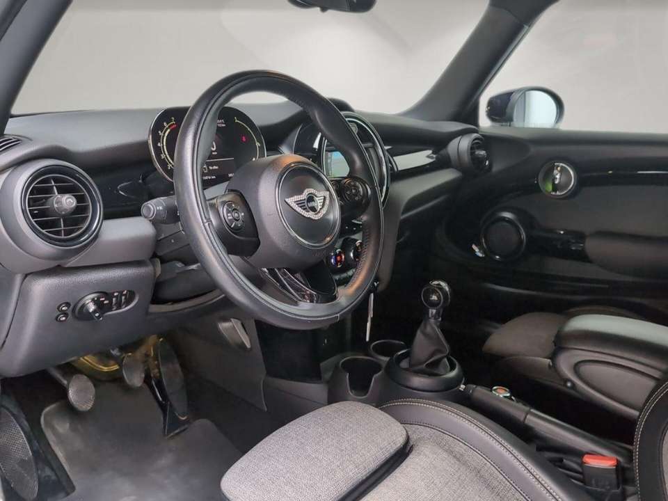 MINI One - Imagem 11