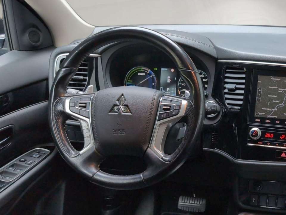 Mitsubishi Outlander - Imagem 14