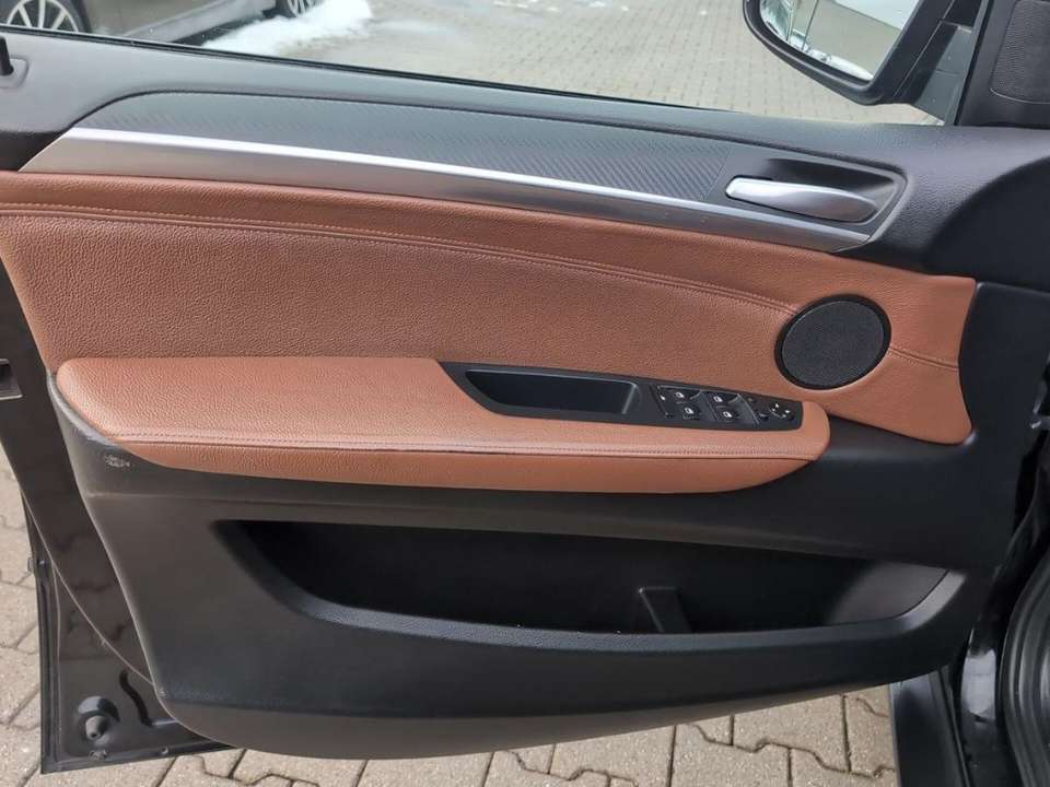 BMW X5 - Imagem 12