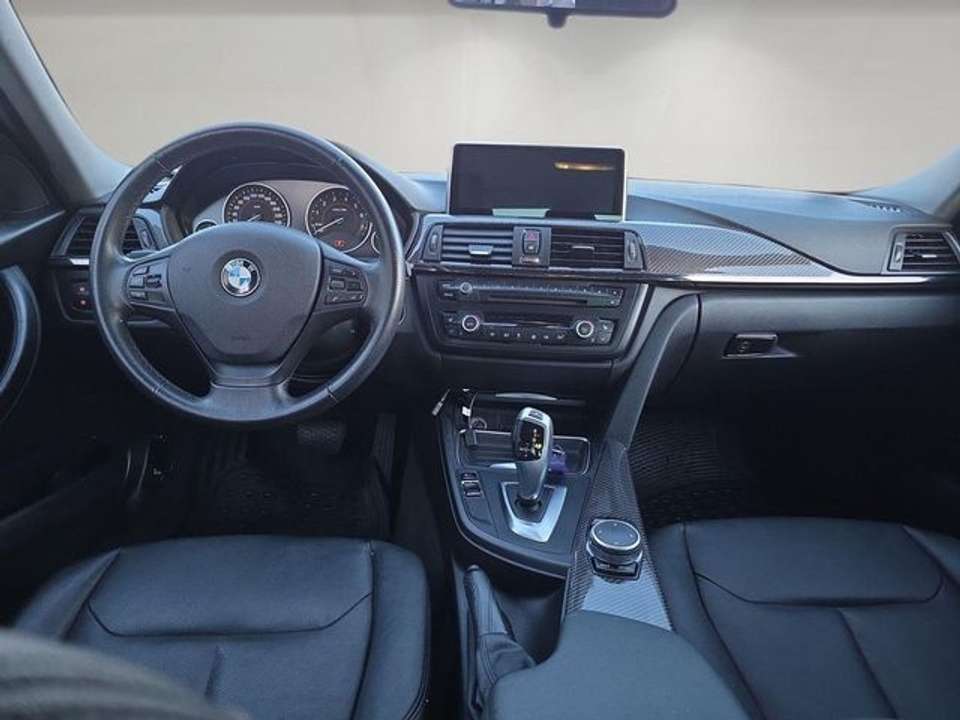 BMW 320 - Imagem 18