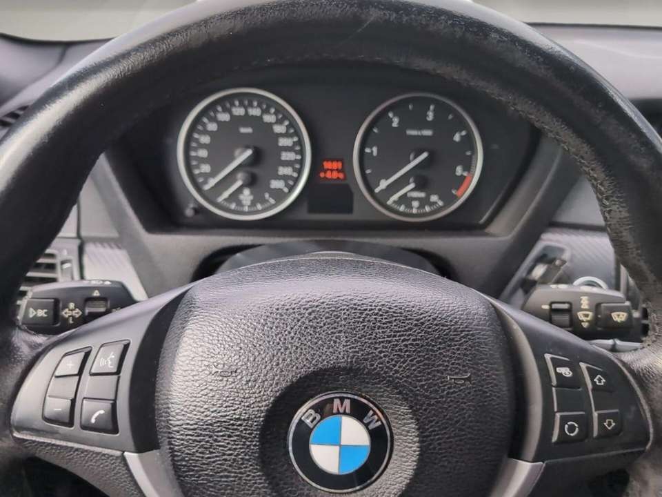 BMW X5 - Imagem 14