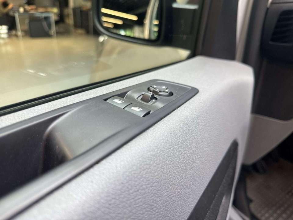 Peugeot Expert - Imagem 12