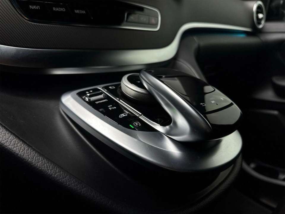 Mercedes-Benz V 250 - Imagem 17