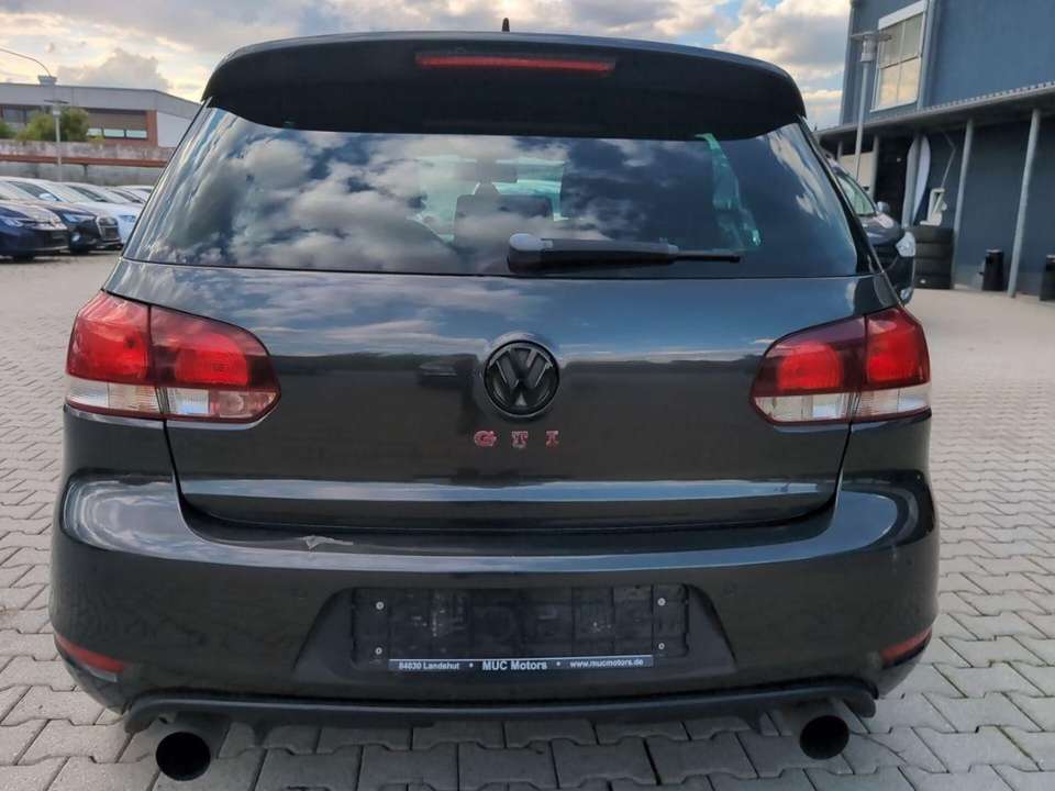 Volkswagen Golf GTI - Imagem 10