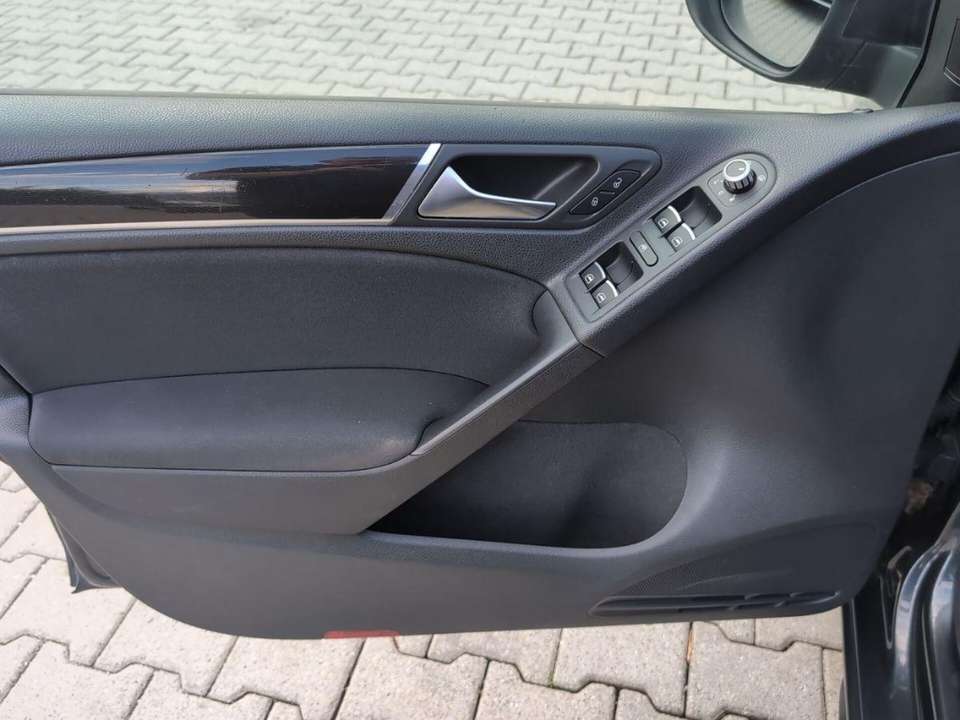 Volkswagen Golf GTI - Imagem 12