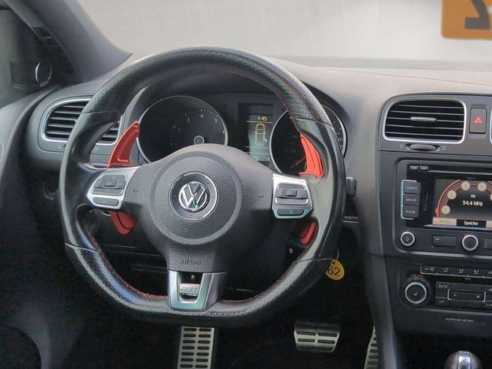 Volkswagen Golf GTI - Imagem 13