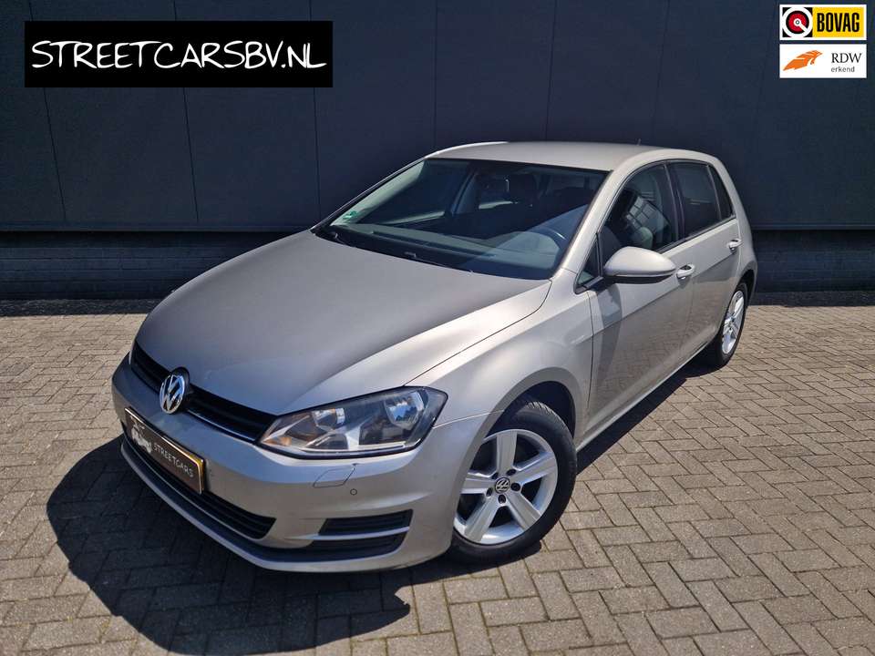 Volkswagen Golf - Imagem 1