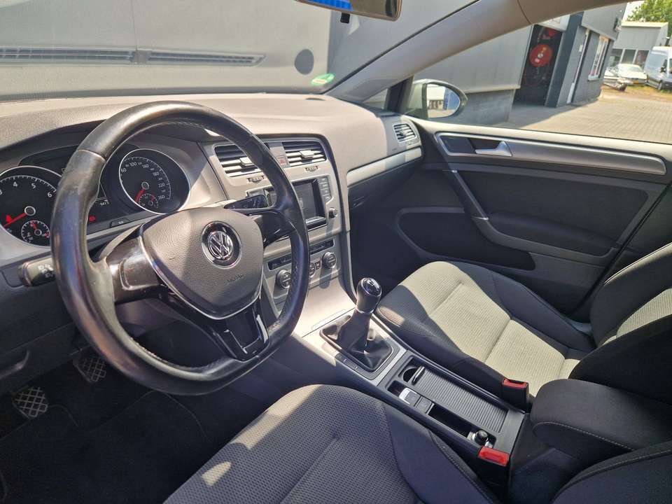 Volkswagen Golf - Imagem 4