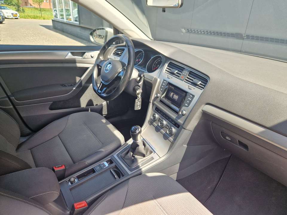 Volkswagen Golf - Imagem 6
