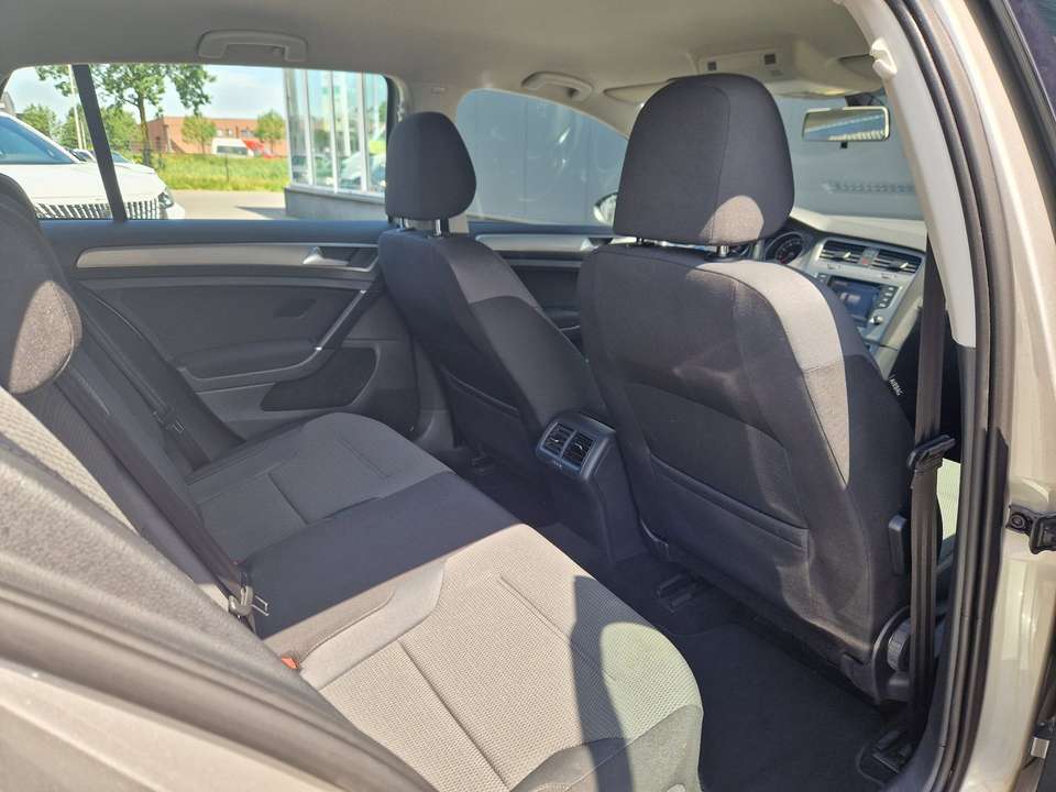 Volkswagen Golf - Imagem 8