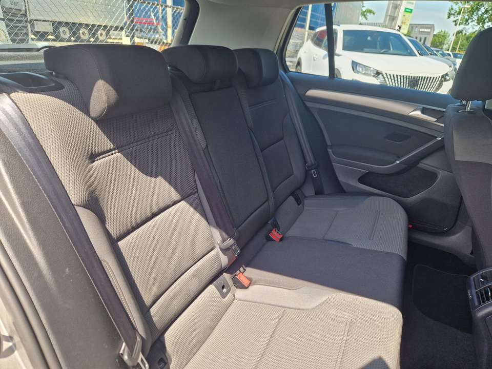 Volkswagen Golf - Imagem 9